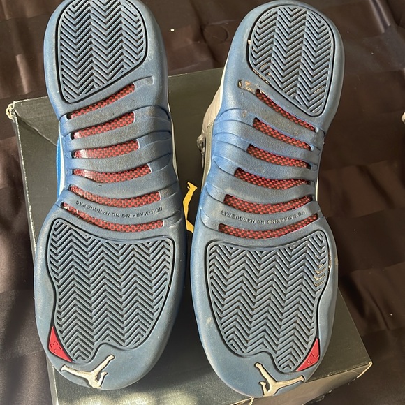 Jordan, retro 12 white/French BL, size 7 - Picture 4 of 4